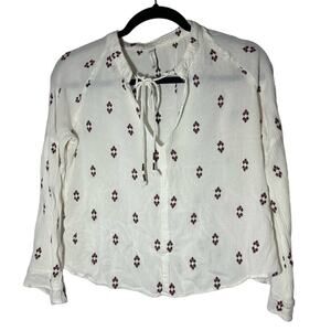 GF Collection Woman's Tie Front White Blouse Size Medium